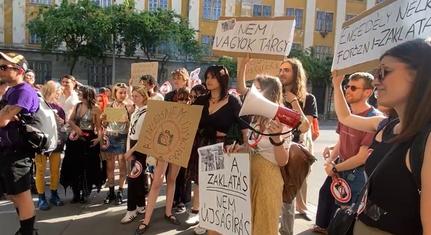 Hodász András kiakadt a fideszes lap zaklatásra buzdító cikke miatt
