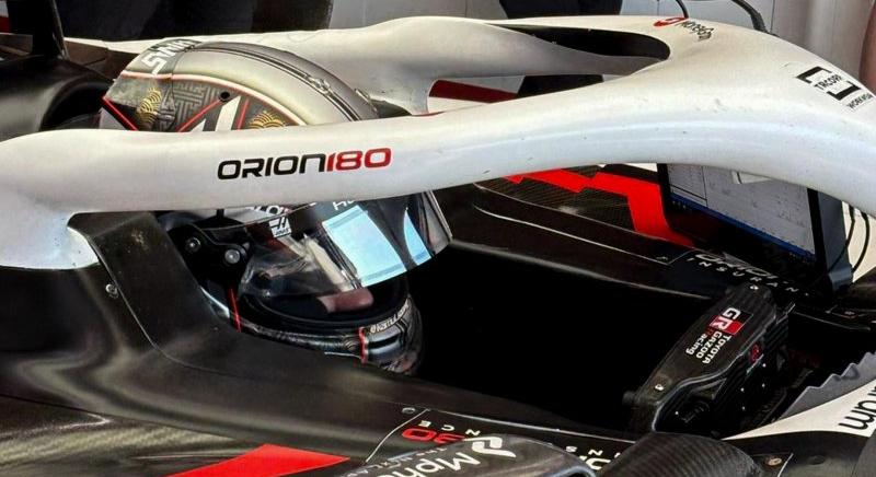 Kobayashi több mint 10 év után újra F1-es autóban