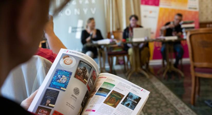 Több mint nyolcvan színpadi program színesíti a könyvhetet