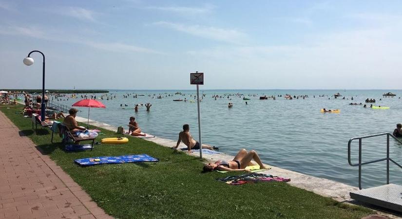 Holnaptól nyit a Balaton egyik legkedveltebb strandja