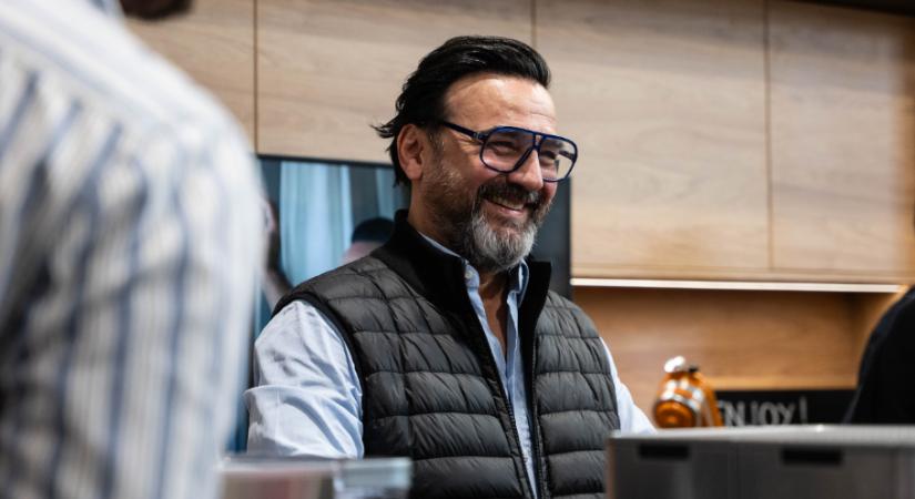 Gianni Annonival megtanítja, hogyan készíts tökéletes eszpresszót a KitchenAid gépeivel