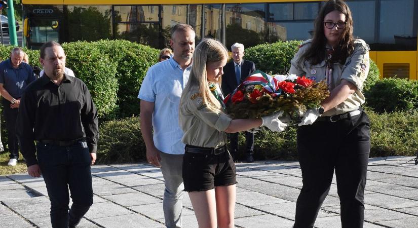 Az összetartozást a hazaszeretet mélyíti el – hangzott el a jászberényi megemlékezésen