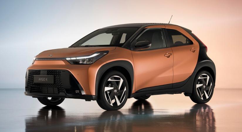 Menőbb és hibridebb lett a megújult Toyota Aygo X