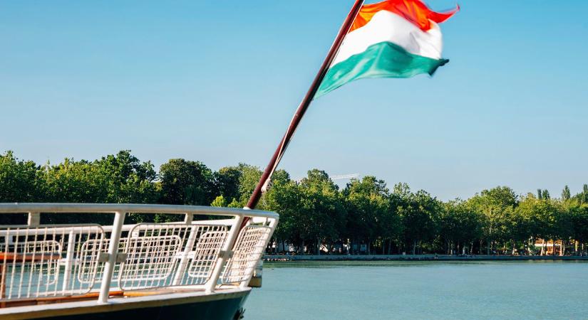 Nagyon csúnyákat írt a Balatonról egy román lap, de nehezen tudnánk vitatkozni vele