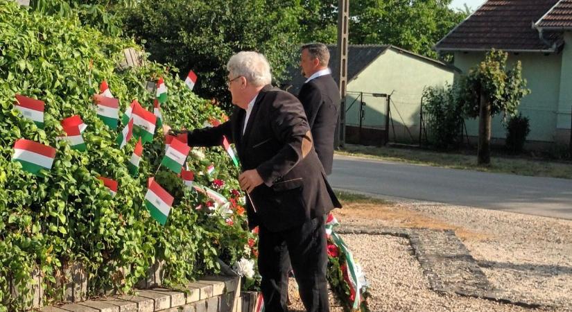 Trianonra emlékeztek Lepsényben is