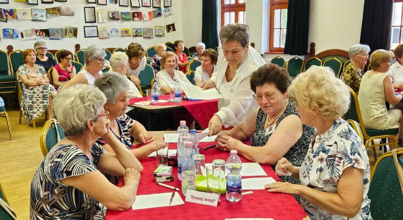 Jókai 200: nyugdíjasok csapatai mérték össze tudásukat Komáromban