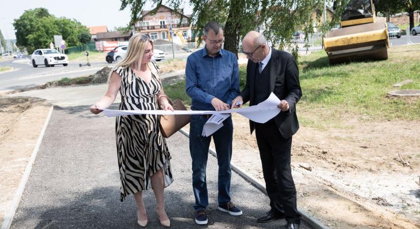 Egy hónap és kerekezhetünk rajta – mutatjuk, milyen munkálatok vannak hátra (galéria, videó)