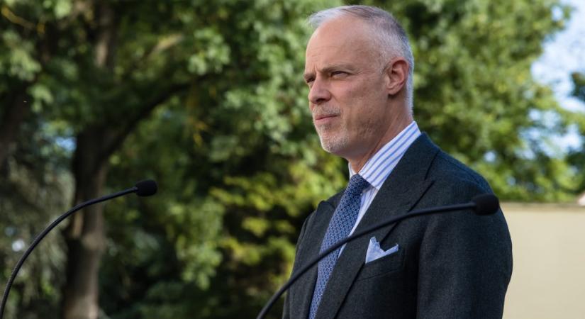Szalay-Bobrovniczky Kristóf: Katonához méltatlan a Szlava Ukrajini kifejezés egy ilyen helyzetben