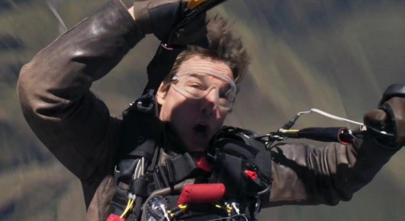 Íme egy videó arról, ahogy Tom Cruise a Misision: Impossible 8. kedvéért lángoló ejtőernyővel ugrik ki egy helikopterből… 16-szor