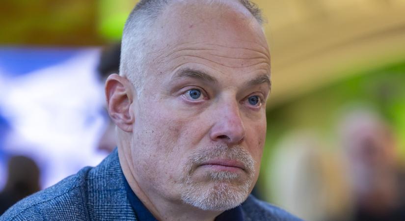A honvédelmi miniszter a NATO helyettes főtitkáráig ment Ruszin-Szendi ügye miatt