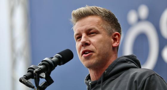 Magyar Péter ismét írt Mészáros Lőrincnek és tévés beszélgetésre hívta