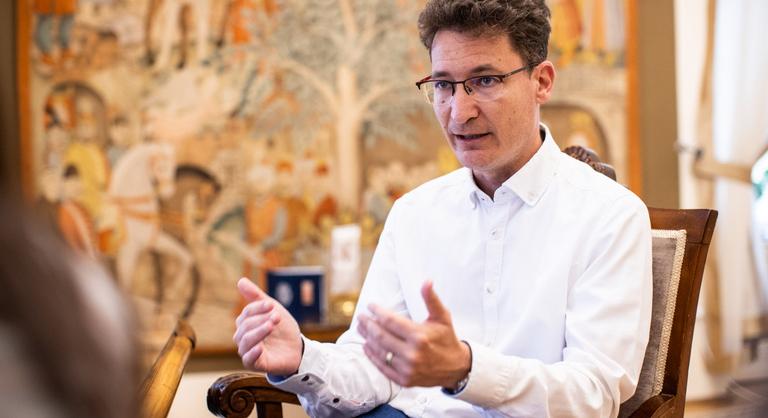 Reagáltak Székesfehérvár és Szentendre polgármesterei Vitályos Eszter „sírnak, picsognak” kijelentésére