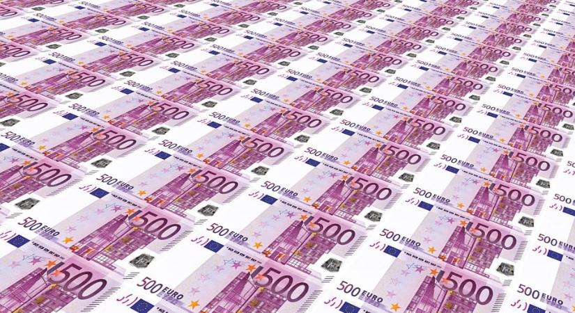 Kisgatyában fogták el a százmilliós csalót – Csak egy félszeg kutyuska akarta megvédeni
