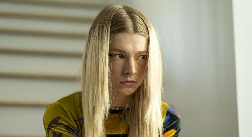 Hunter Schafer gyerekkori fotói különlegesek – Így nézett ki az Eufória sztárja régen, fiúként