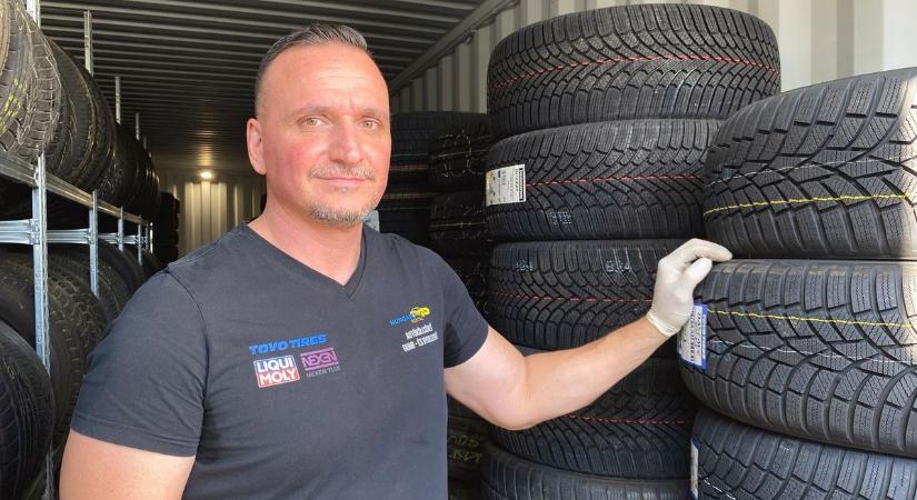 Megtudtuk, mit jelentenek a színes csíkok az új abroncsokon