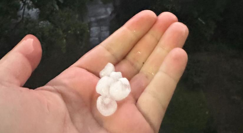 Rémisztő volt a radar képe, Debrecen sem úszta meg a jégesőt! – fotóval, videóval!