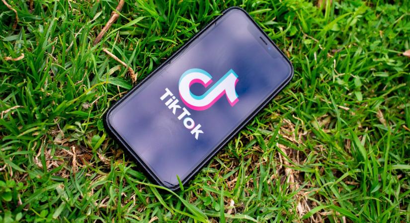 Megszólalt a TikTok kihívás miatt magát felgyújtó nő férje