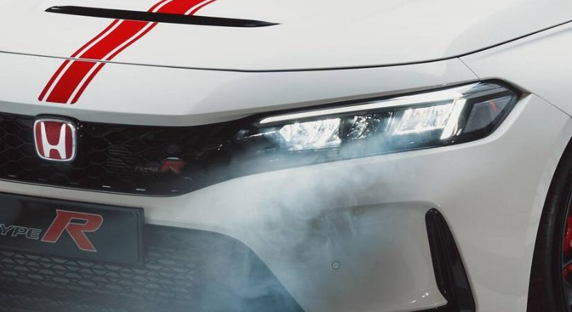 Különleges kivitellel búcsúzik a legádázabb Honda