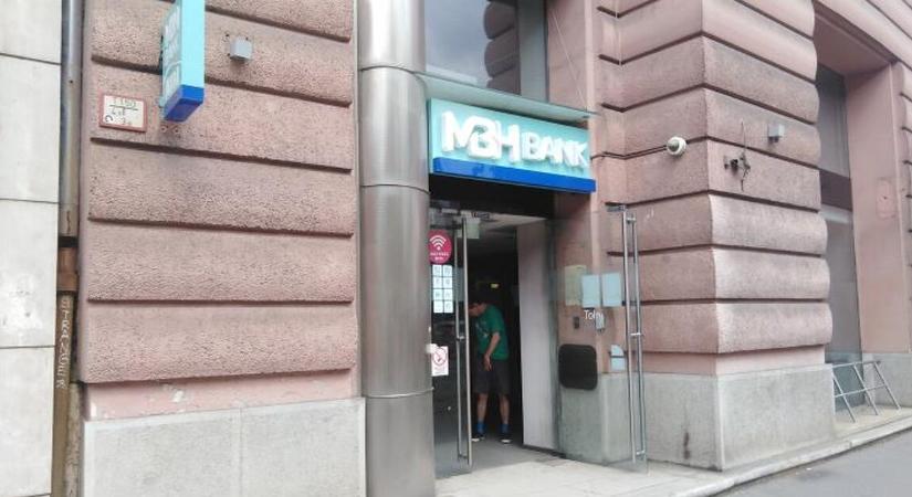 Brüsszel miatt kell ATM minden faluba, de most már le lehet szerelni, ha nincs forgalom