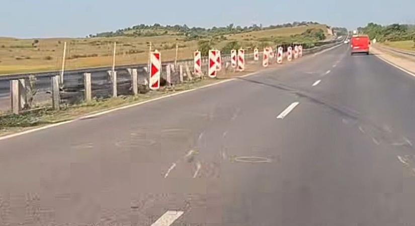 Halálos baleset után: jelenleg is érvényben a módosult közlekedési rend a 8-as főúton, erre kell figyelni - videó
