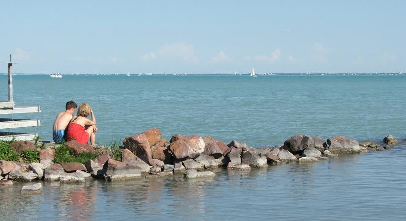 Turbulens változások a Balatonban: gyorsan melegszik a víz