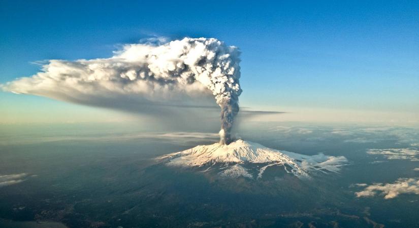 Megint kitört az Etna: ennyien estek eddig a vulkán áldozatául