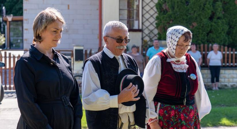 A bukovinai székelyek betelepítésére és a nemzeti összetartozás napjára emlékeztek