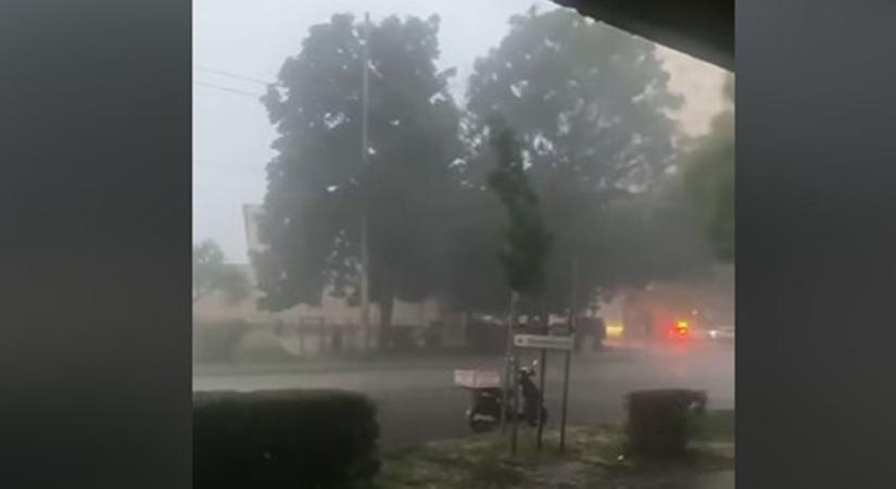 Brutális videón, hogyan csapott le pillanatok alatt a vihar Debrecenre!