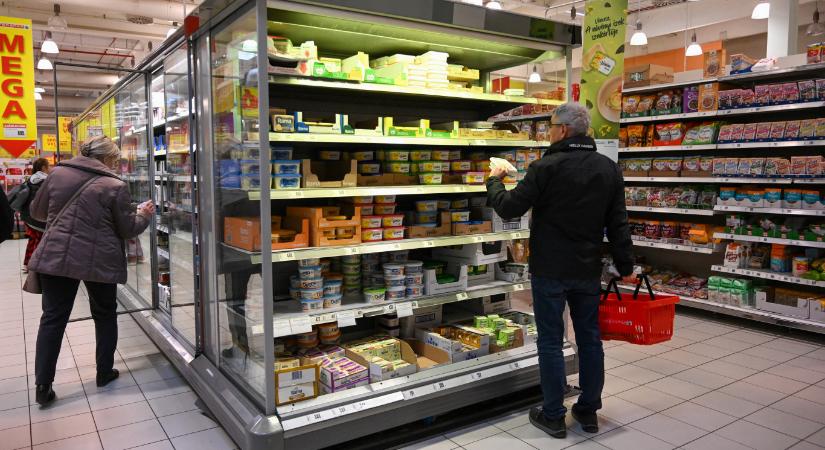 Áprilisban mindenki elindult bevásárolni