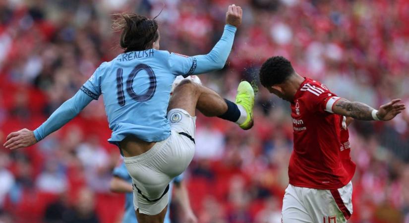 Guardiola lemondott róla, csapatot keres a világ legdrágább angol labdarúgója