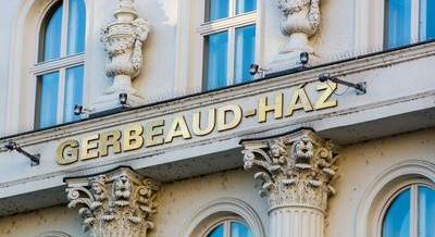 Jóval több, mint óra, csoki és semlegesség – Budapesti séta a svájci kultúra nyomában