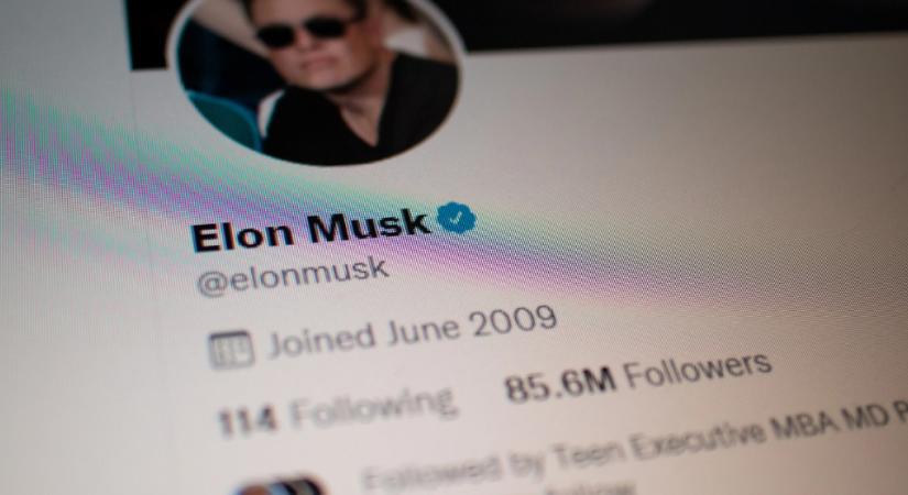 Látványosan olvad Elon Musk vagyona