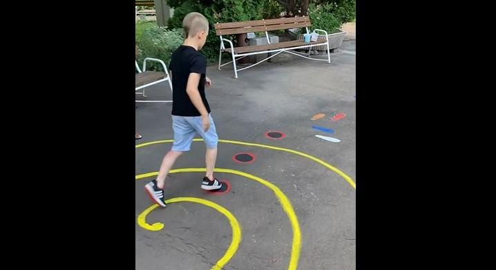 Különleges ugróiskola Dunaújvárosban, videón mutatják be, hogyan kell rajta szabályosan végigmenni