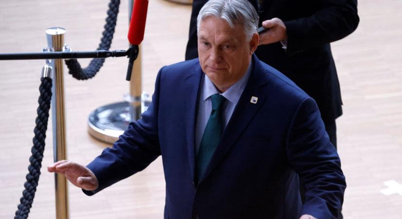 Zuhanás közben