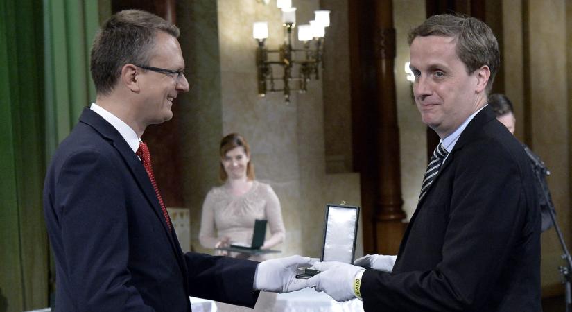 Hatalmas lejtmenet az Origónál, Kovács András is távozik