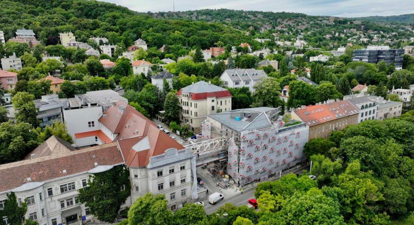 Itt tart most a városmajori szívklinika új épülete