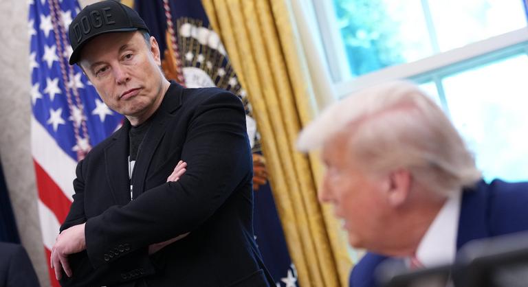 Beindult a kármentés, a Fehér Ház máris igyekszik enyhíteni a Trump-Musk háborúban