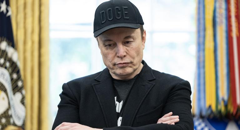 „Látod, nagyember?” – keményen visszavágott a Trumppal csörtéző Elon Musknak a lengyel külügyminiszter