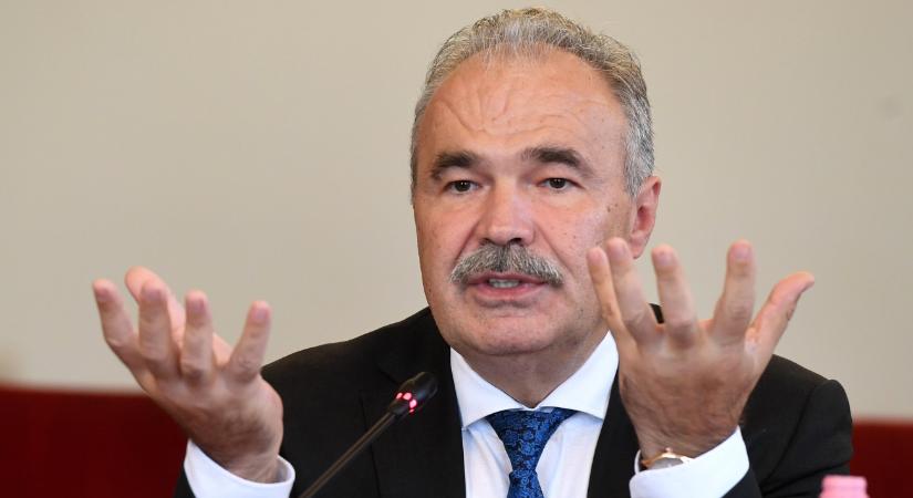 Sopronban sörözött az agrárminiszter
