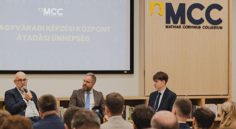„Élő kapcsolatot kell az erdélyi magyarsággal fenntartani” – megújult az MCC nagyváradi képzési központja