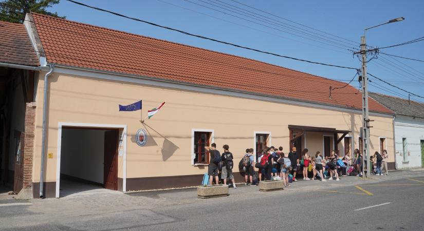 Megújult a pilismaróti művelődési ház