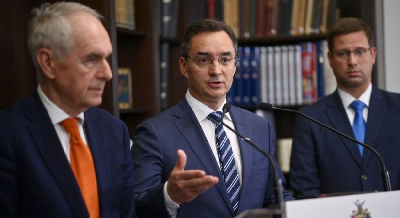 Újabb fideszes polgármester szólt be a kormányszóvivőnek a picsogás miatt