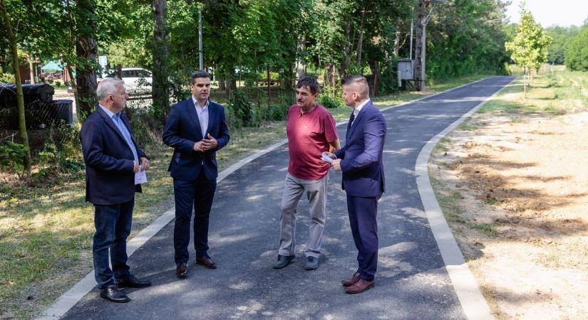 Már a parkolással sem lesz gond a Gébárti-tó strandjánál