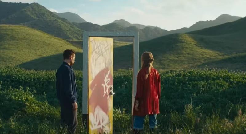 Margot Robbie és Colin Farrell a sors csapdájába esik – érkezik az új időutazós sci-fi