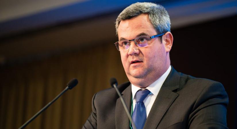 Takács Péter államtitkár: Nem lesz béremelés a következő két évben az egészségügyben