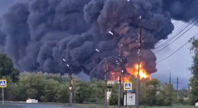 Újabb két orosz katonai reptérre csaptak le az ukránok