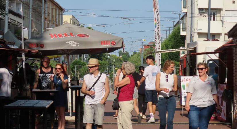 Ganxtáék nyomják a sörfesztiválon