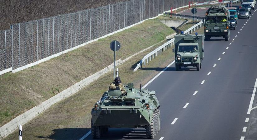 Figyelem! Katonai konvoj dübörög a pünkösdi hétvégén