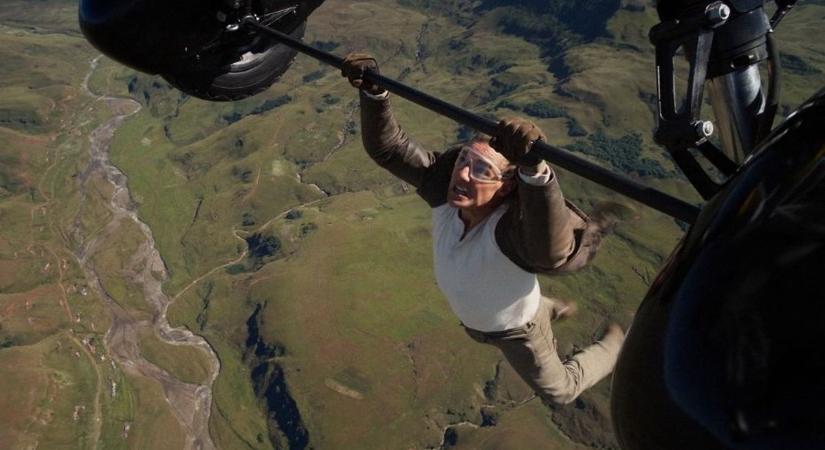 Tom Cruise újabb őrült mutatványa világrekord lett