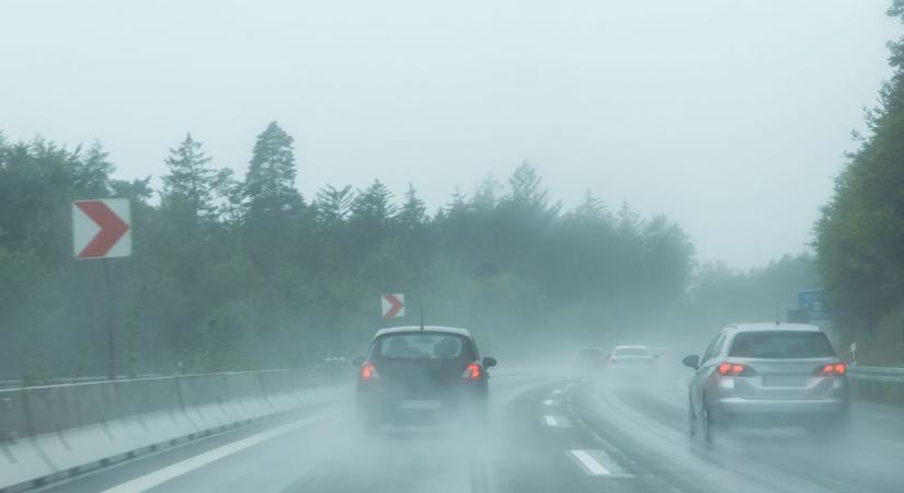 Tombolt a kánikula pénteken, de vasárnap ismét lecsap a brutális vihar